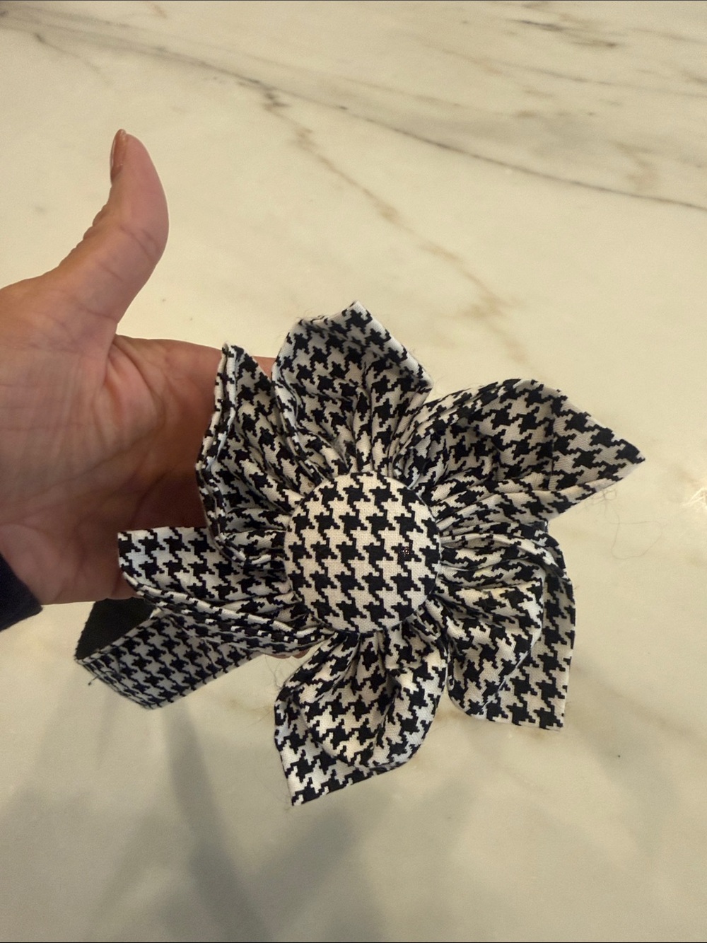 Black & White Houndstooth Flower New Dog collar for large breed dogs